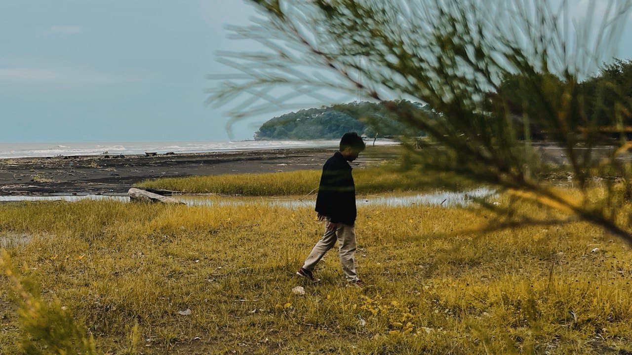 Berhenti Menjadi Hakim bagi Diri Sendiri